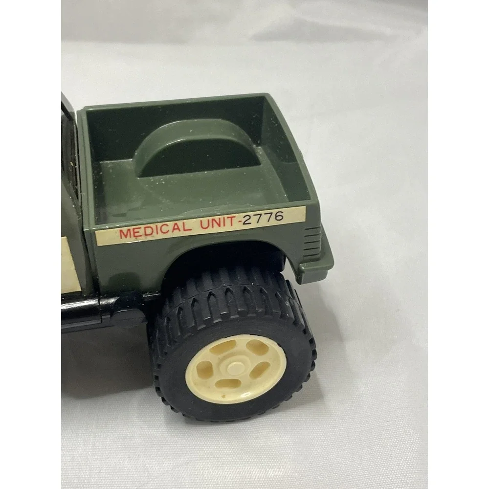 RARE‎ 1983 TONKA Medical Unit 2776 Power Wagon Clutch Popper Truck Toy Japan